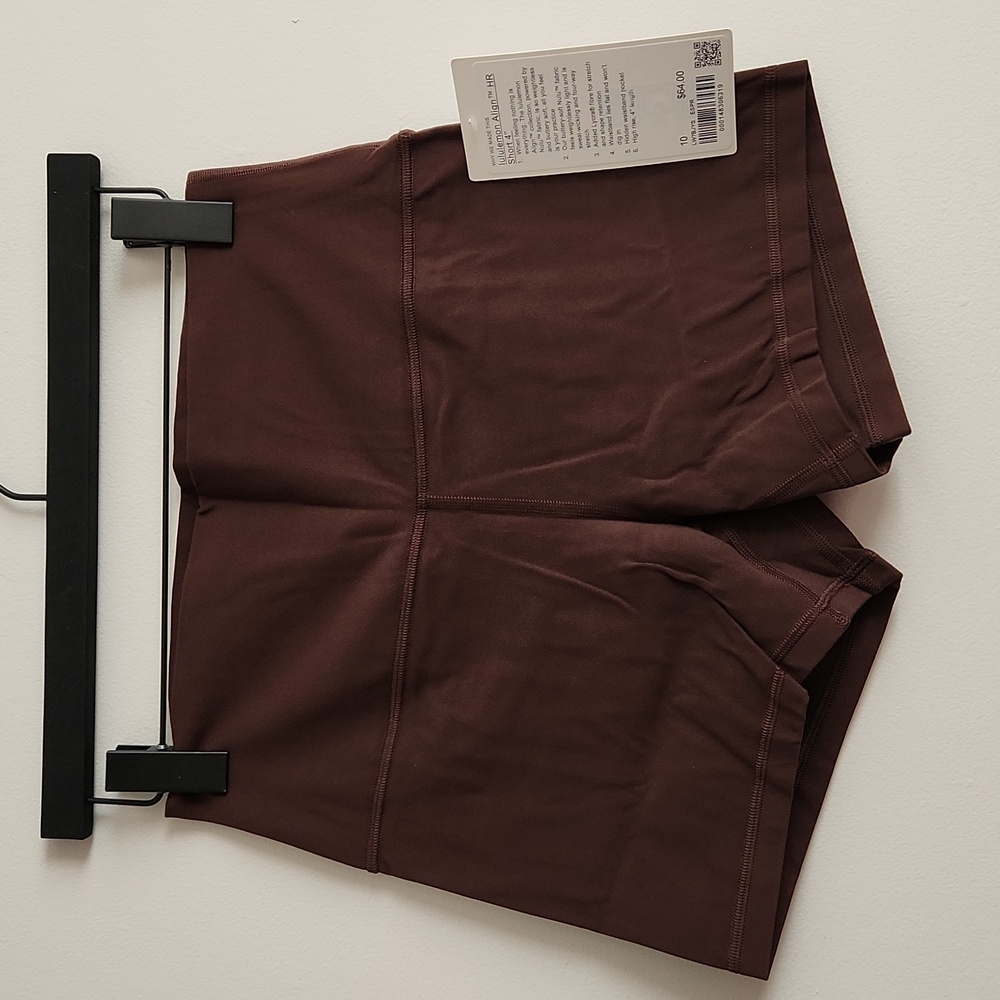 Lululemon NWT Align HR Short 4" size 10